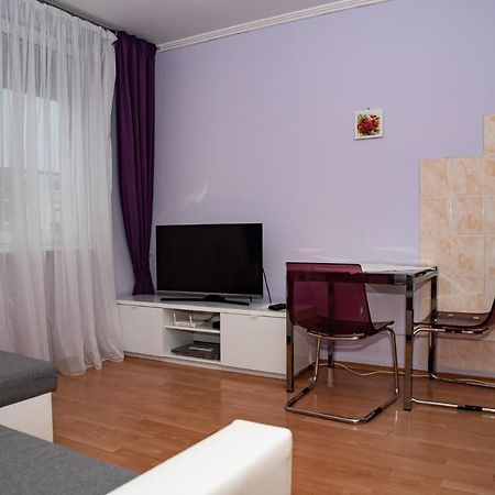 Lovely One Bedroom Apartment Nové Zámky Eksteriør bilde