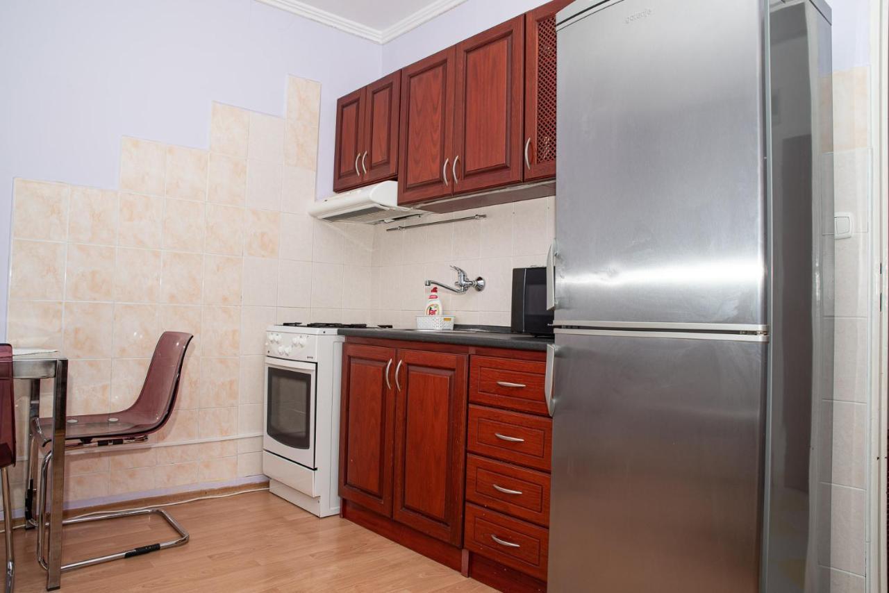 Lovely One Bedroom Apartment Nové Zámky Eksteriør bilde