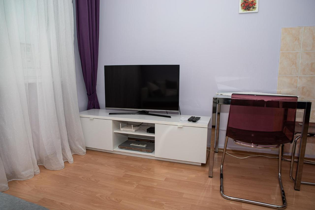 Lovely One Bedroom Apartment Nové Zámky Eksteriør bilde